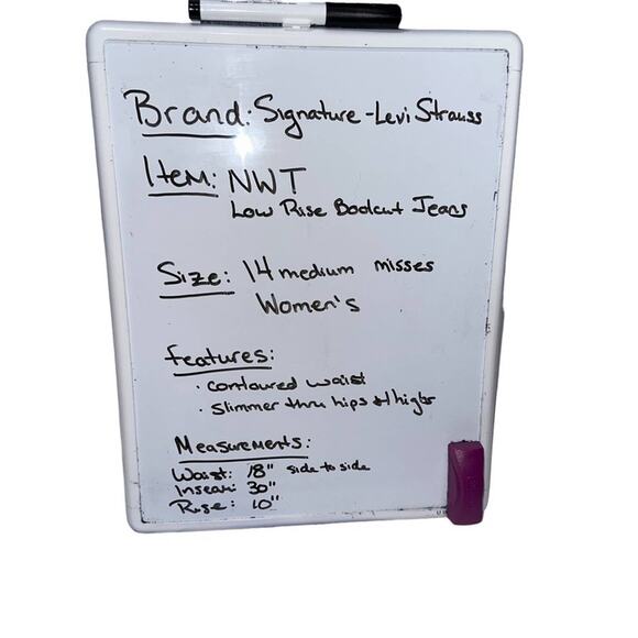 Signature Levi Strauss low rise bootcut Womens jeans, NWT, size 14 misses - Picture 6 of 9